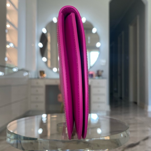 🌟SOLD🌟 NWT Versace Greca Goddess Leather Clutch - Picture 3 of 7